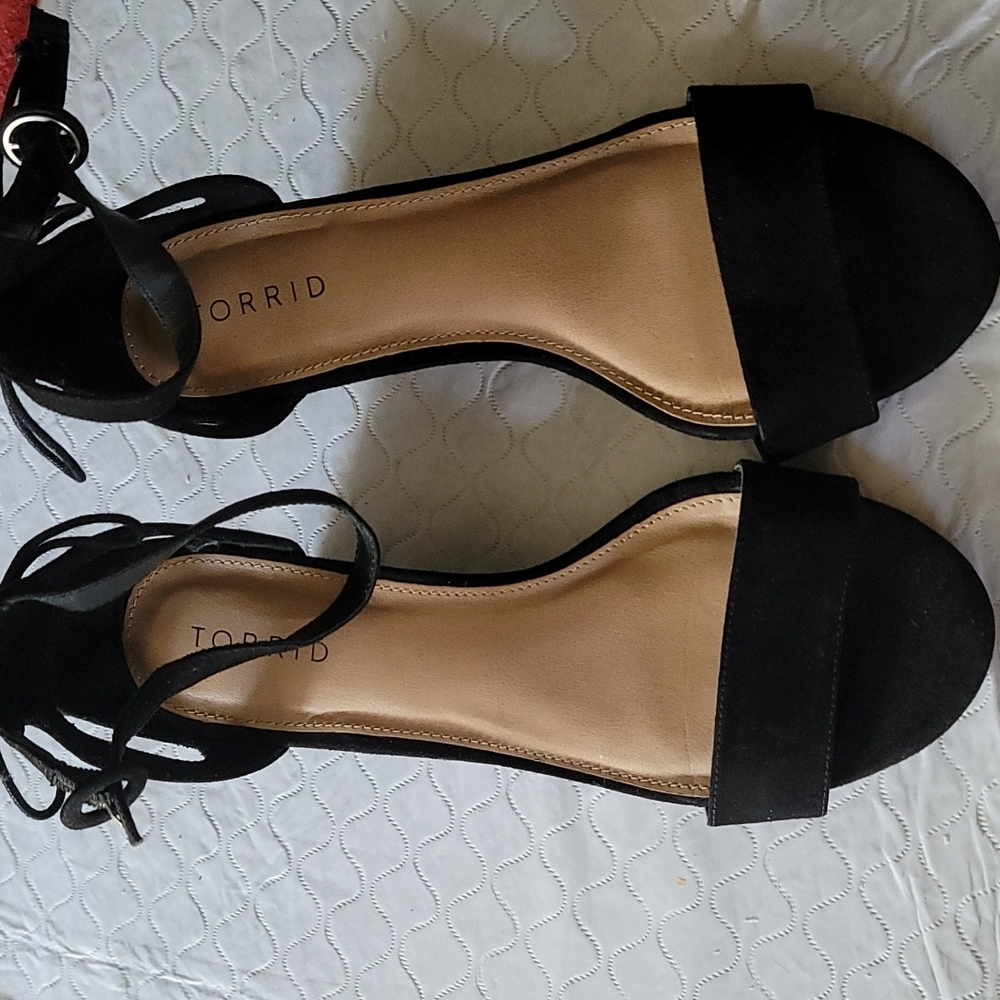Torrid Black wedge heels with bow size 8